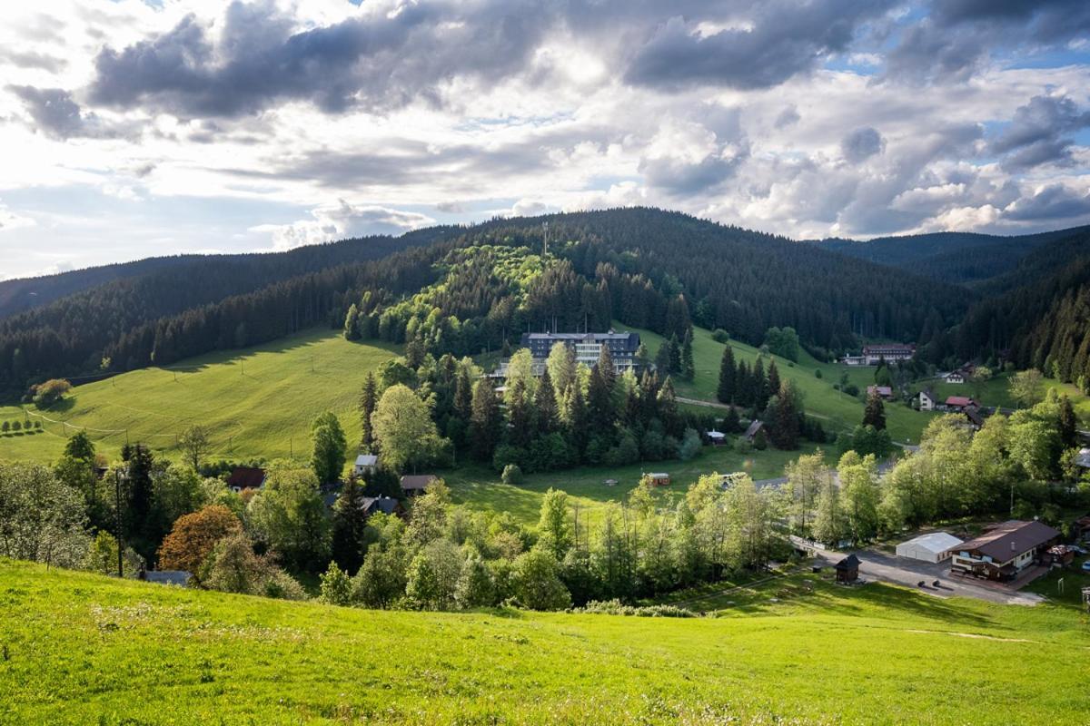 Spa Hotel Lanterna Velké Karlovice Екстериор снимка