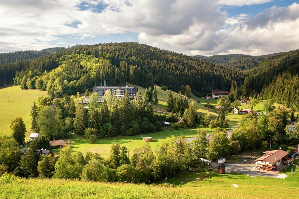 Spa Hotel Lanterna Velké Karlovice Екстериор снимка