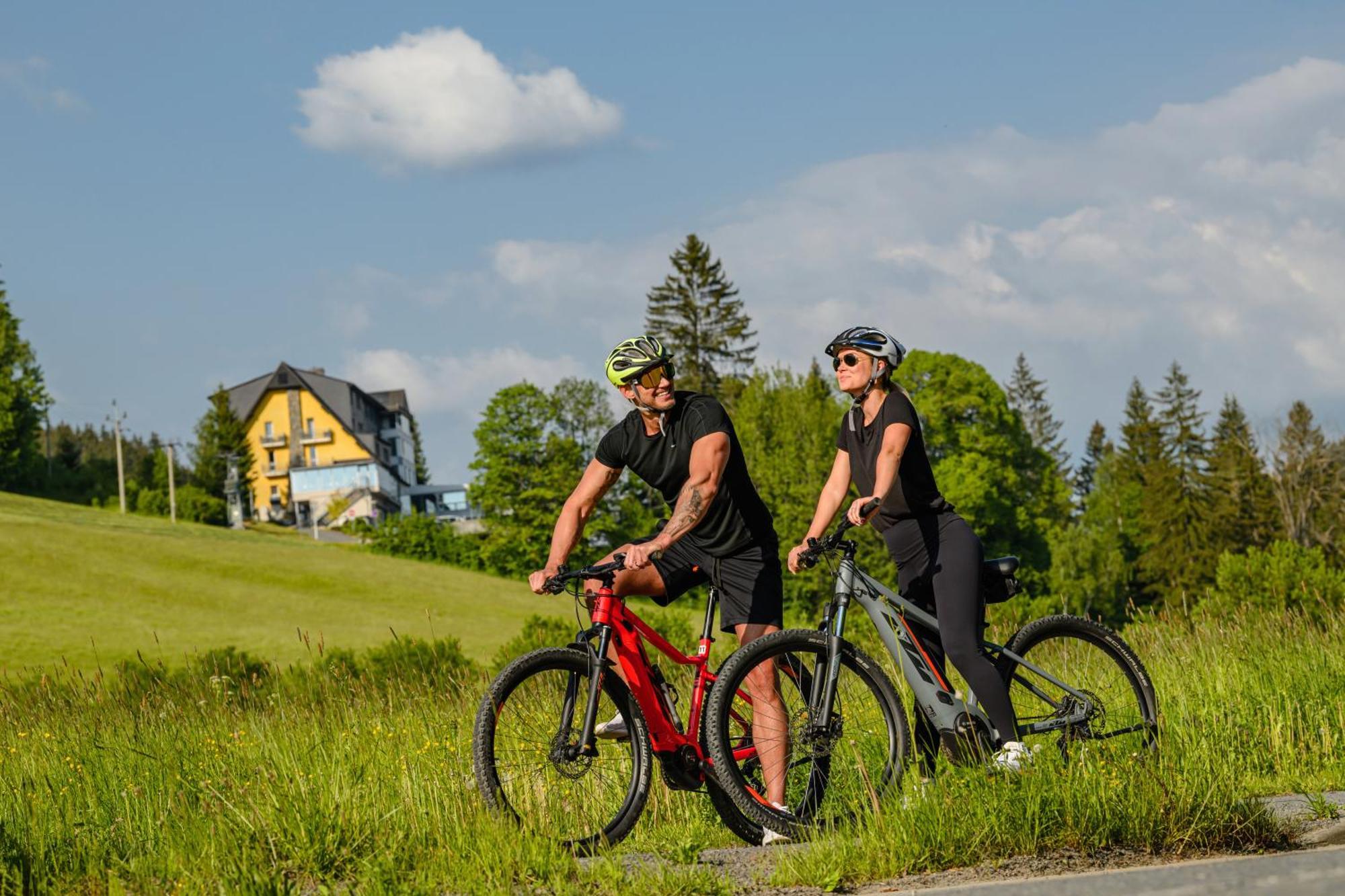 Spa Hotel Lanterna Velké Karlovice Екстериор снимка