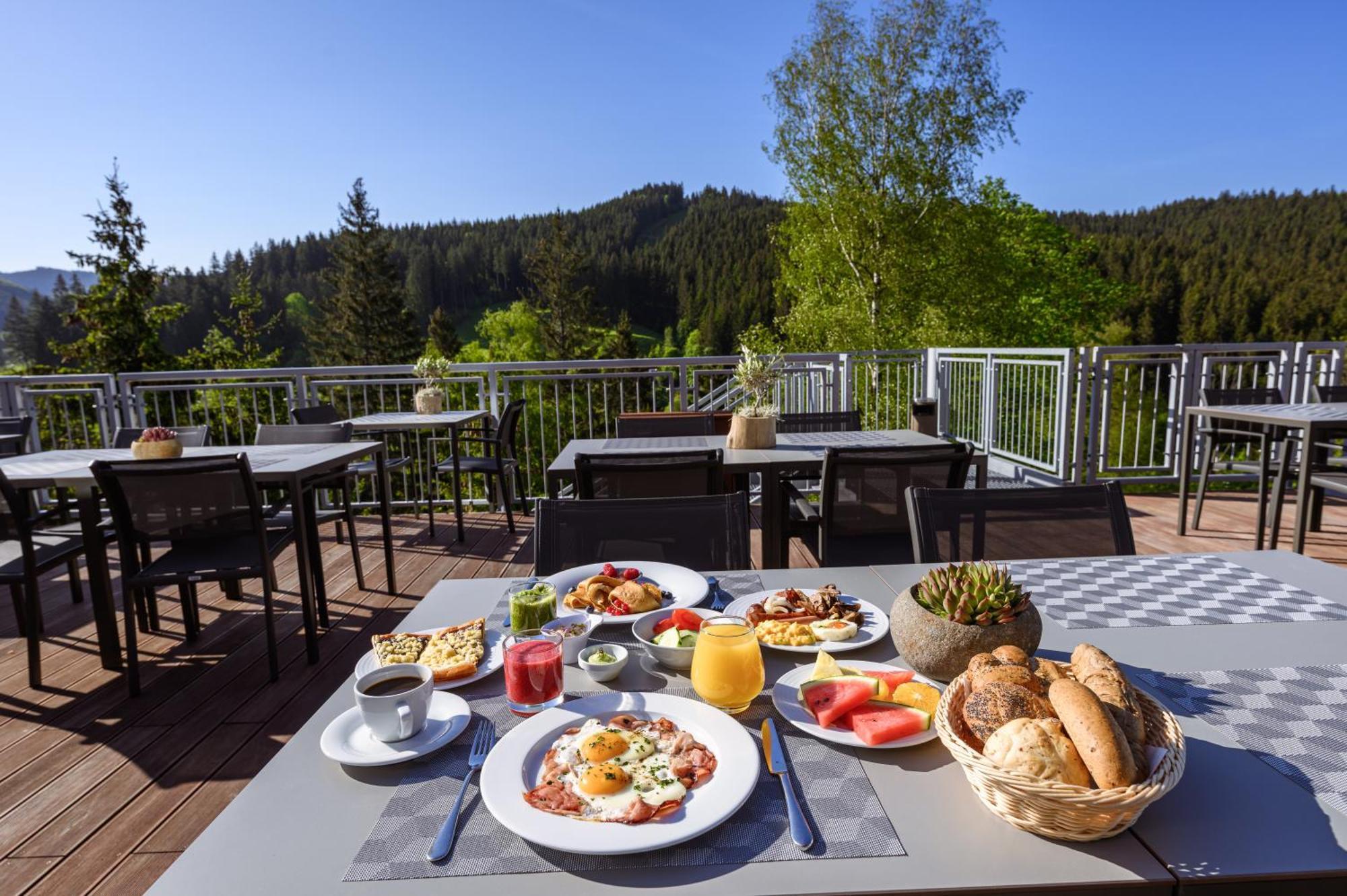 Spa Hotel Lanterna Velké Karlovice Екстериор снимка