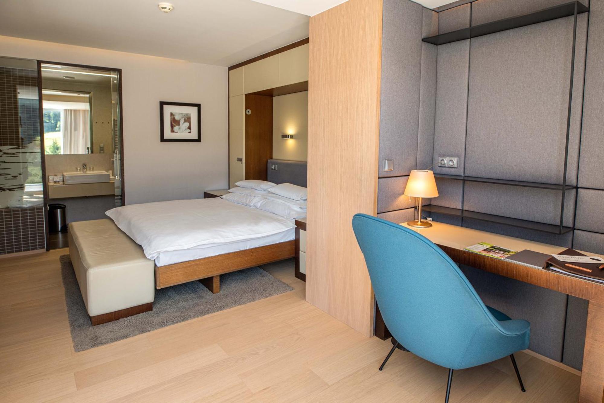 Spa Hotel Lanterna Velké Karlovice Стая снимка